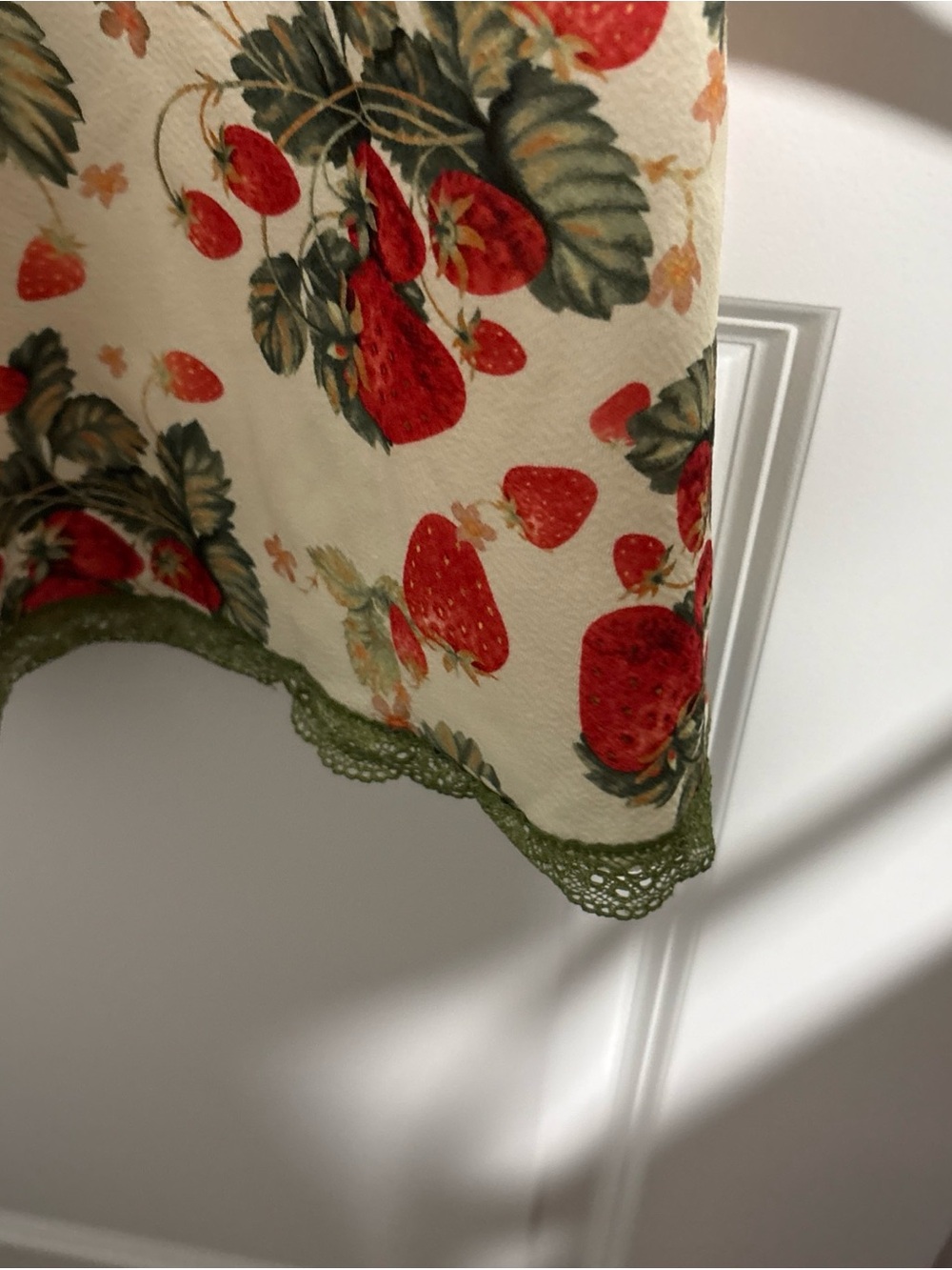 Cider Mini Dress Medium Strawberry Lace 32’L 17’ PTP - Picture 4 of 6
